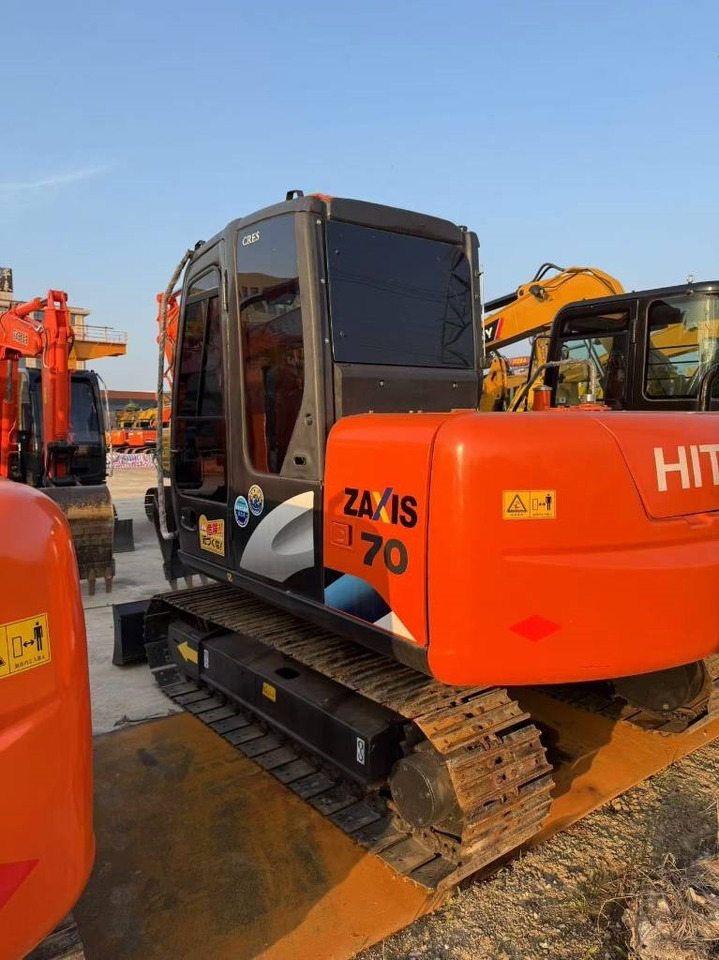 Hitachi Zaxis 70 - Bager guseničar: slika 1 Hitachi Zaxis 70 - Bager guseničar: slika 1
