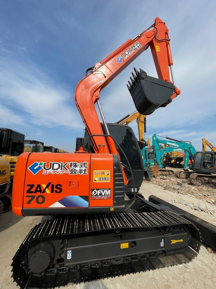 Hitachi Zaxis 70 - Bager guseničar: slika 1 Hitachi Zaxis 70 - Bager guseničar: slika 1