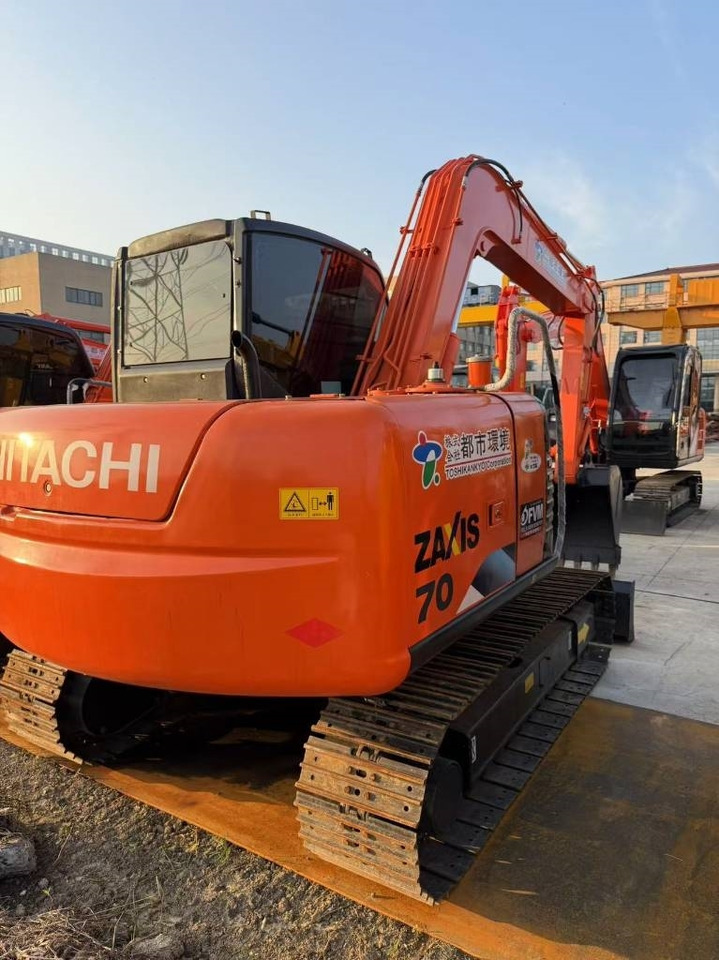 Hitachi Zaxis 70 - Bager guseničar: slika 2 Hitachi Zaxis 70 - Bager guseničar: slika 2