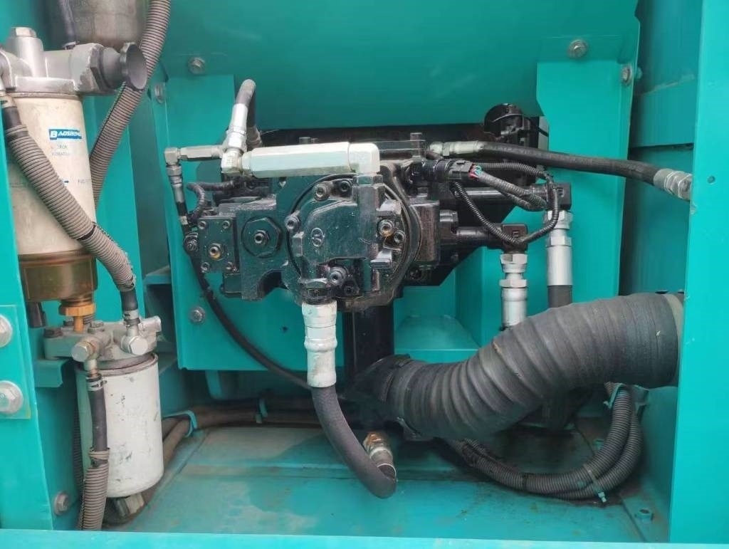 Kobelco 130 - Bager guseničar: slika 2 Kobelco 130 - Bager guseničar: slika 2