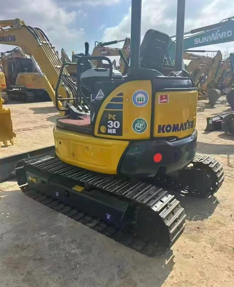 Mini bager Komatsu PC 30: slika 6