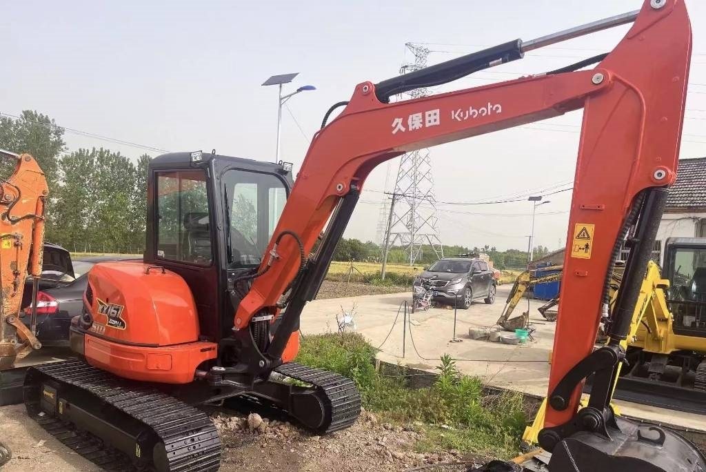 Kubota 161 - Mini bager: slika 1 Kubota 161 - Mini bager: slika 1