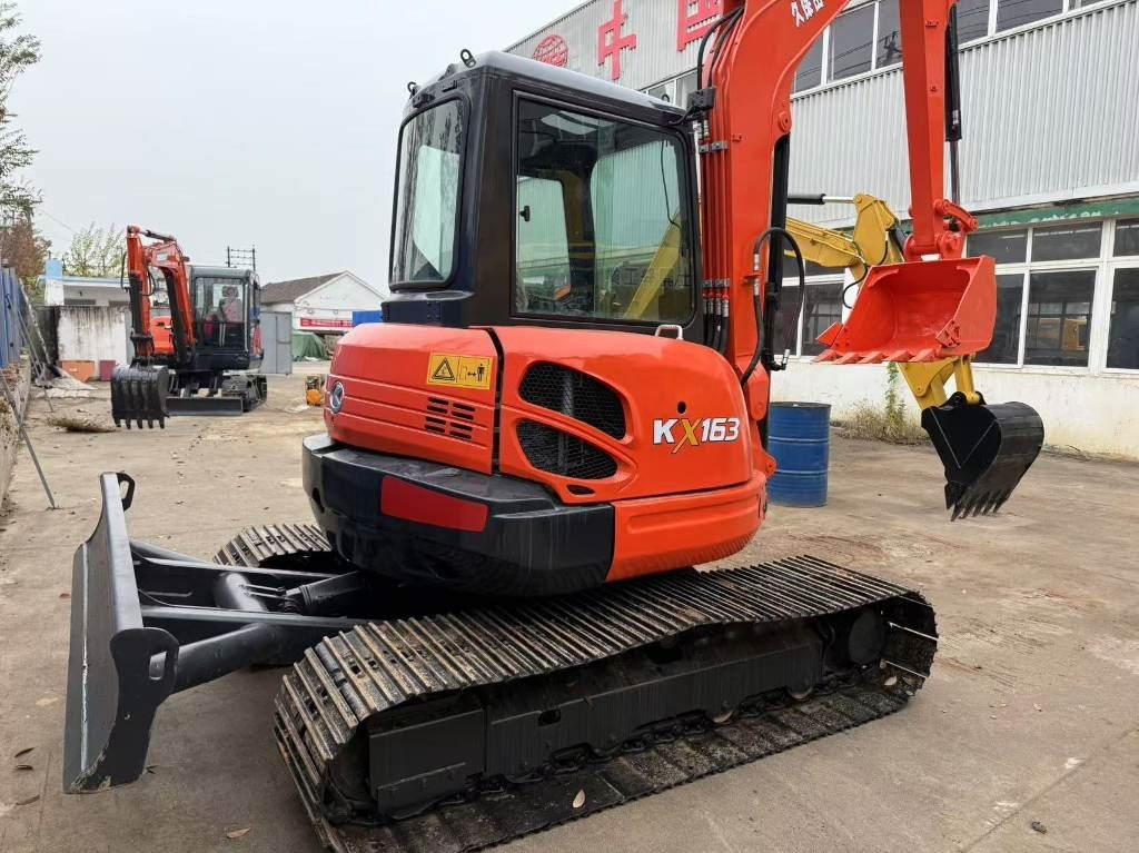 Kubota 163 - Bager guseničar: slika 4 Kubota 163 - Bager guseničar: slika 4