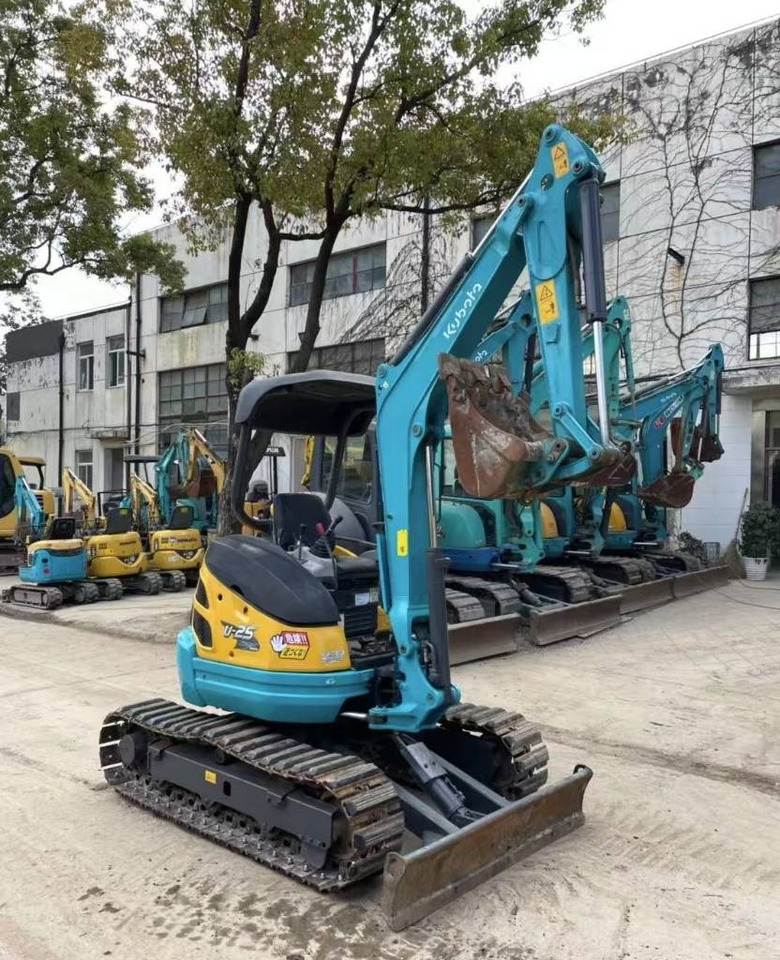 Kubota U 25 - Mini bager: slika 1 Kubota U 25 - Mini bager: slika 1