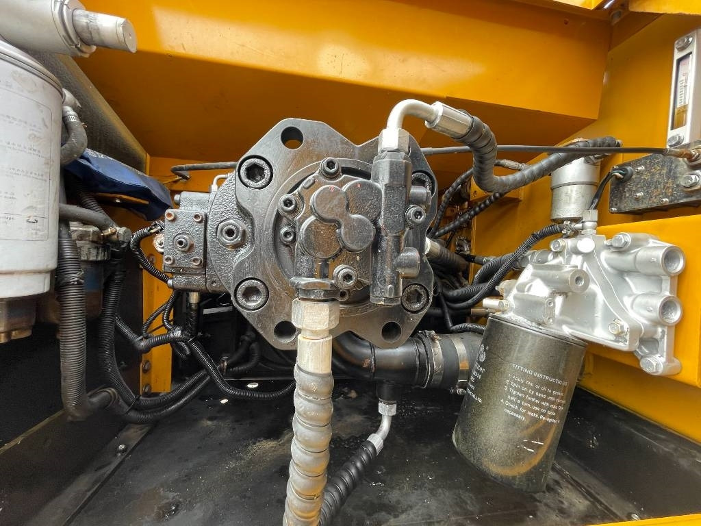 Sany SY 215 - Bager guseničar: slika 4 Sany SY 215 - Bager guseničar: slika 4