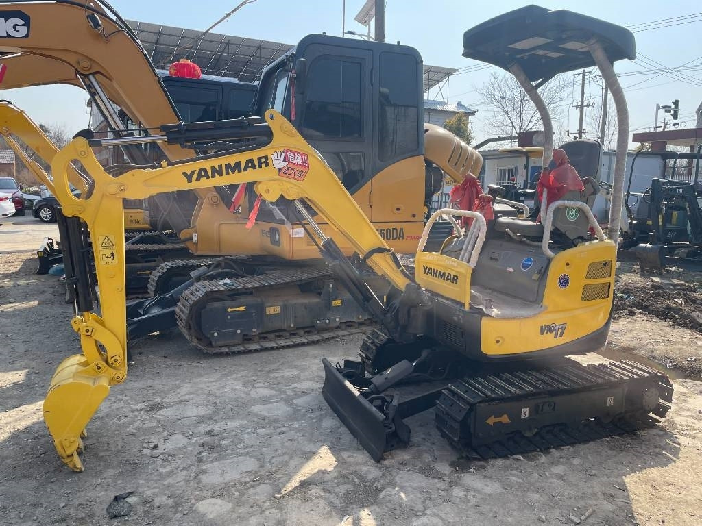 Yanmar 17 - Mini bager: slika 1 Yanmar 17 - Mini bager: slika 1