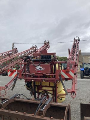 Hardi MEGA 1200L - Prskalica montirana na traktor: slika 3 Hardi MEGA 1200L - Prskalica montirana na traktor: slika 3