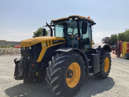 JCB FASTRAC 4220 - Traktor: slika 2 JCB FASTRAC 4220 - Traktor: slika 2