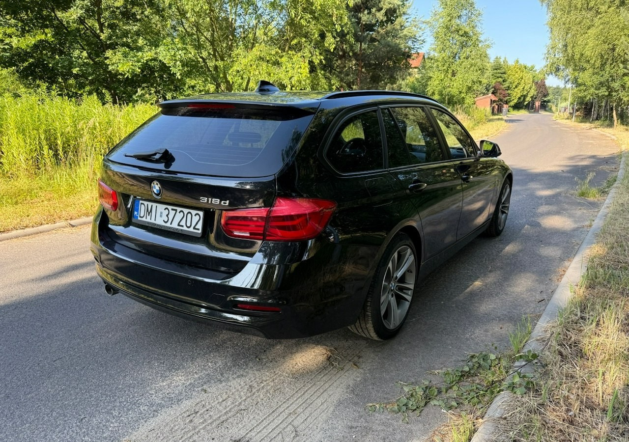 BMW SERIA 3 V (F30/F31/F34) BMW SERIA 3 318d 150KM Automat SportLine*AdaptiveLed*Navi*Półskóra*SerwisBMW* FV - Karavan: slika 4 BMW SERIA 3 V (F30/F31/F34) BMW SERIA 3 318d 150KM Automat SportLine*AdaptiveLed*Navi*Półskóra*SerwisBMW* FV - Karavan: slika 4