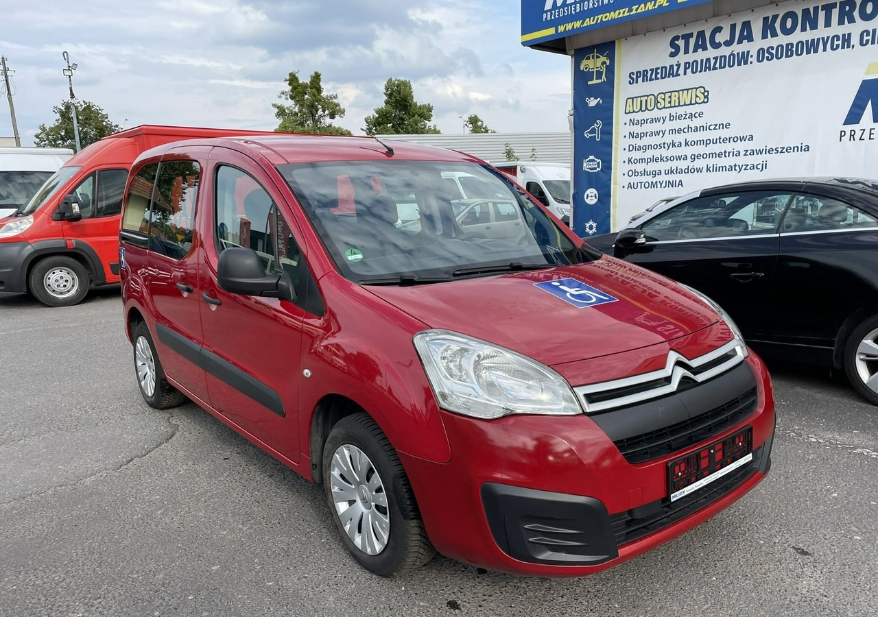 Citroen Berlingo II Berlingo 1.6 do przewozu Niepełnosprawnych inwalida rampa 2018 - Automobil: slika 4 Citroen Berlingo II Berlingo 1.6 do przewozu Niepełnosprawnych inwalida rampa 2018 - Automobil: slika 4