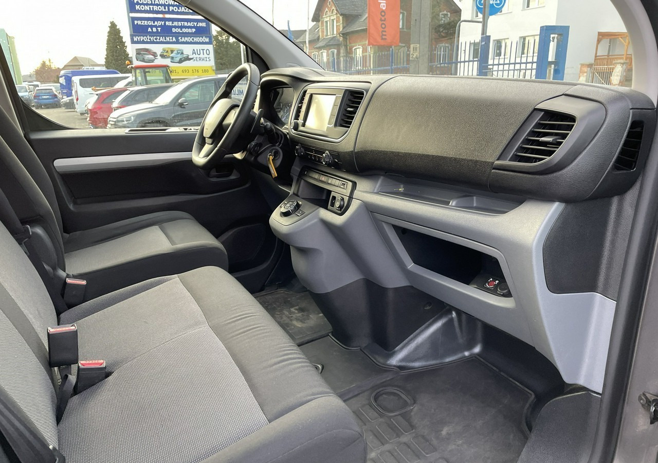Citroen Jumpy Jumpy 2.0-177KM Brygadówka dokka doka Klima 2019 - Dostavno vozilo sa duplom kabinom: slika 3 Citroen Jumpy Jumpy 2.0-177KM Brygadówka dokka doka Klima 2019 - Dostavno vozilo sa duplom kabinom: slika 3