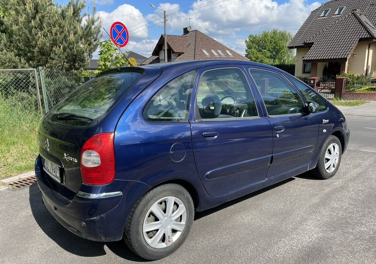 Citroen Xsara Picasso Citroen Xsara Picasso 1.6HDI-110KM Klima tempomat 2006 - Automobil: slika 4 Citroen Xsara Picasso Citroen Xsara Picasso 1.6HDI-110KM Klima tempomat 2006 - Automobil: slika 4