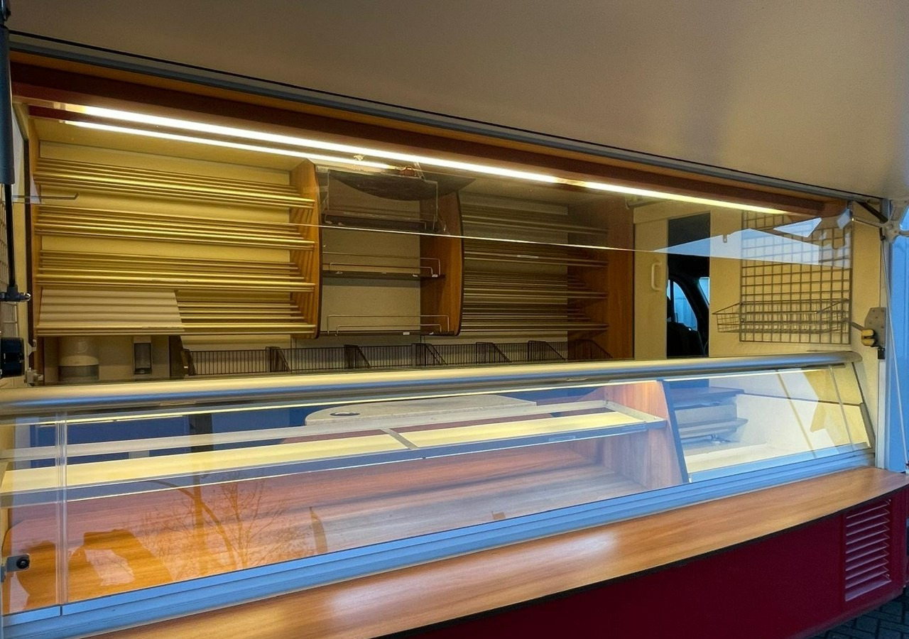 Renault Master Autosklep piecz Sklep Gastronomiczny Food Truck Foodtruck 117tkm Bor - Druga mašina: slika 2 Renault Master Autosklep piecz Sklep Gastronomiczny Food Truck Foodtruck 117tkm Bor - Druga mašina: slika 2