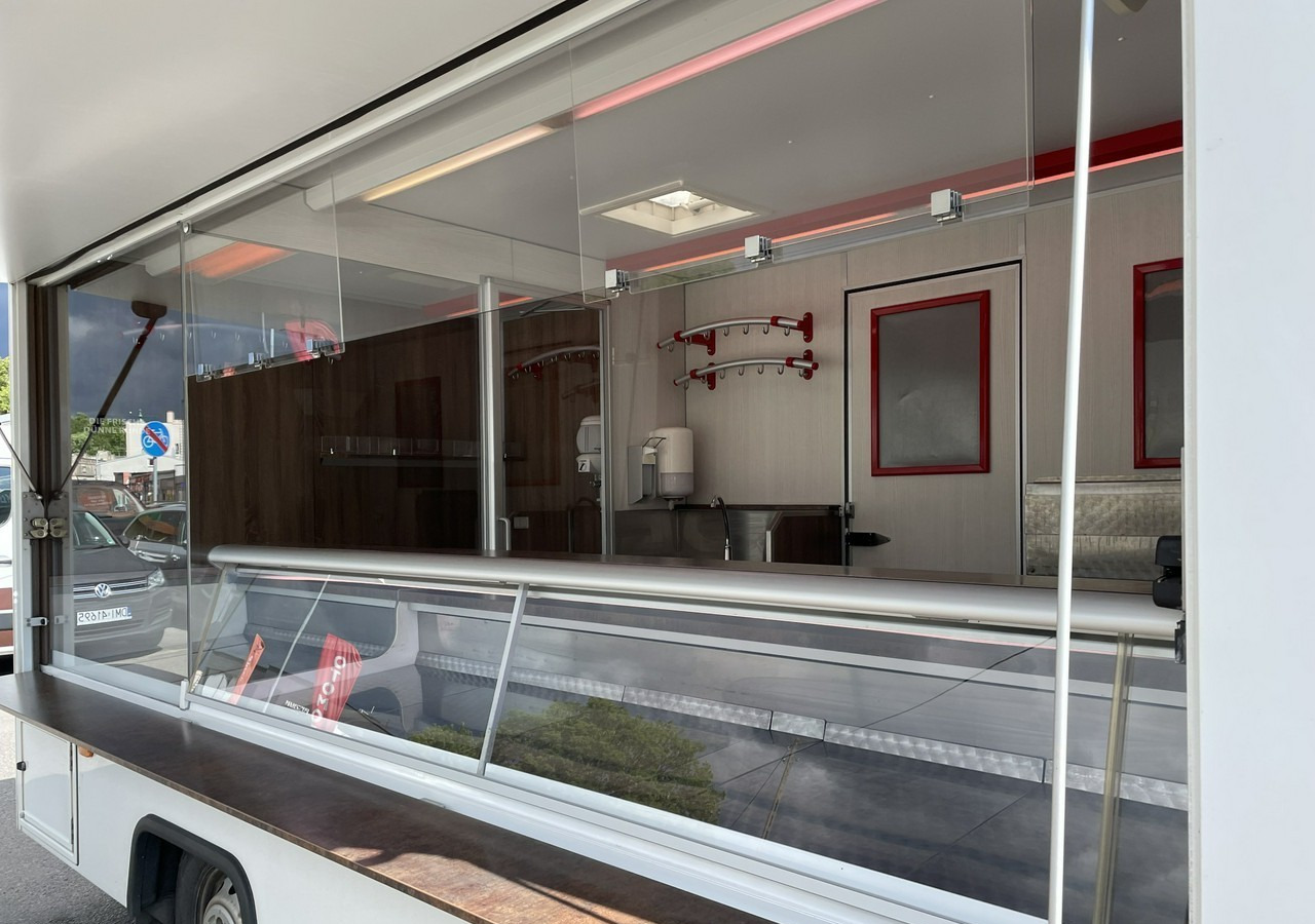 Fiat Ducato Autosklep Gastronomiczny Food Truck Foodtruck sklep W-zasil 2015 - Hrana kamion: slika 2 Fiat Ducato Autosklep Gastronomiczny Food Truck Foodtruck sklep W-zasil 2015 - Hrana kamion: slika 2