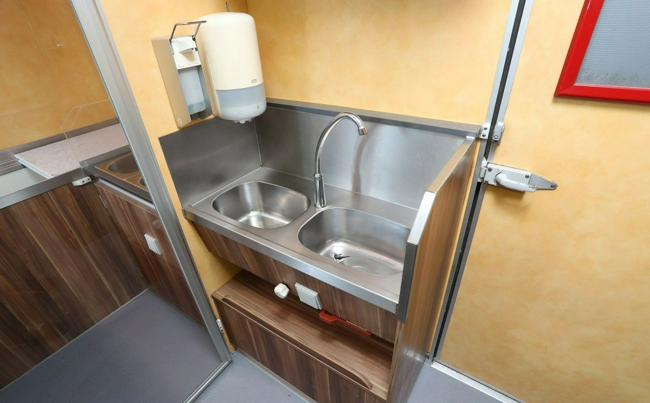 Fiat Ducato Autosklep Gastronomiczny Food Truck Foodtruck sklep W-zasil Borco 20 - Hrana kamion: slika 4 Fiat Ducato Autosklep Gastronomiczny Food Truck Foodtruck sklep W-zasil Borco 20 - Hrana kamion: slika 4