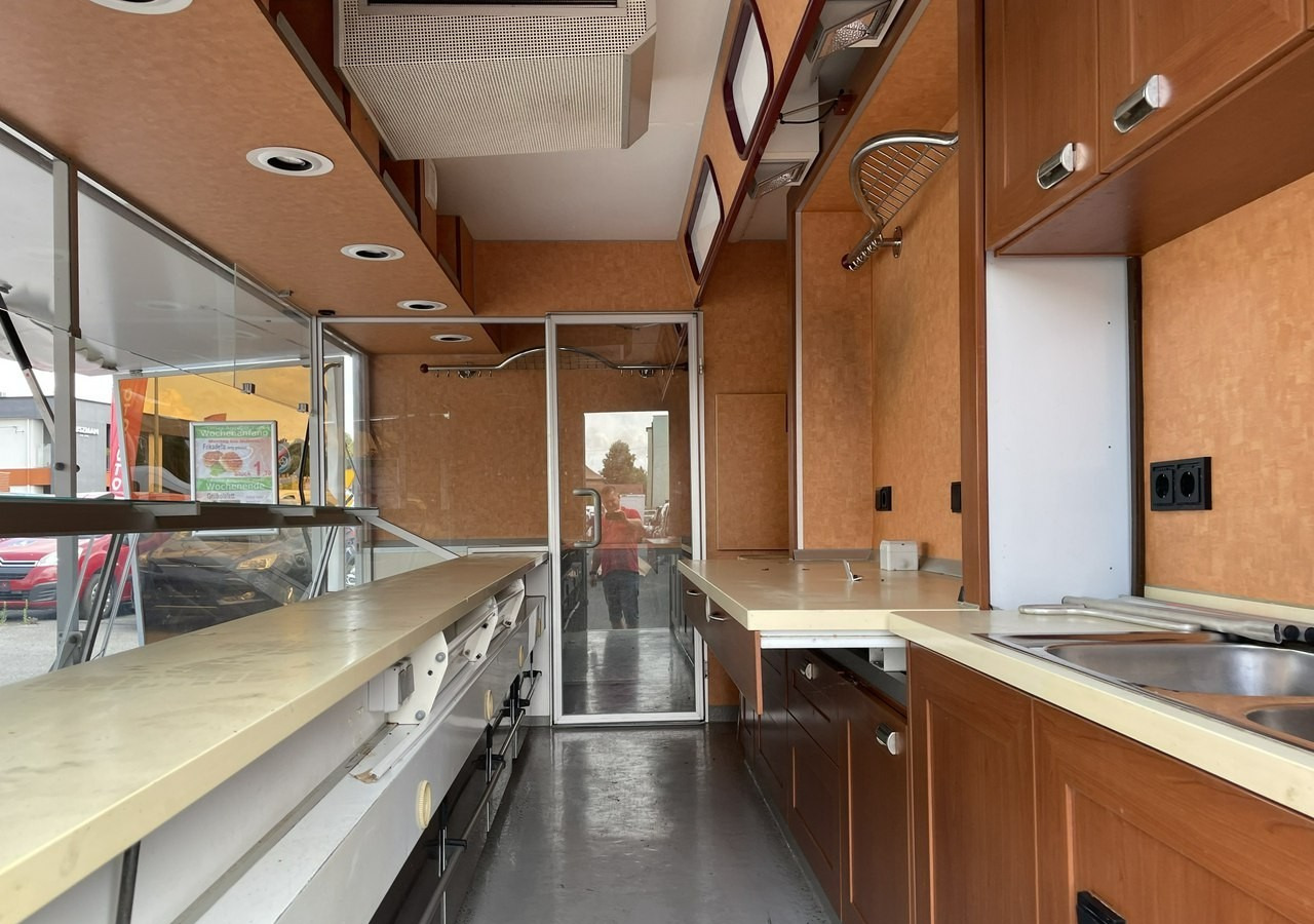 Fiat Ducato Autosklep wędlin Gastronomiczny Food Truck Foodtruck 55122km Borco20 - Hrana kamion: slika 2 Fiat Ducato Autosklep wędlin Gastronomiczny Food Truck Foodtruck 55122km Borco20 - Hrana kamion: slika 2