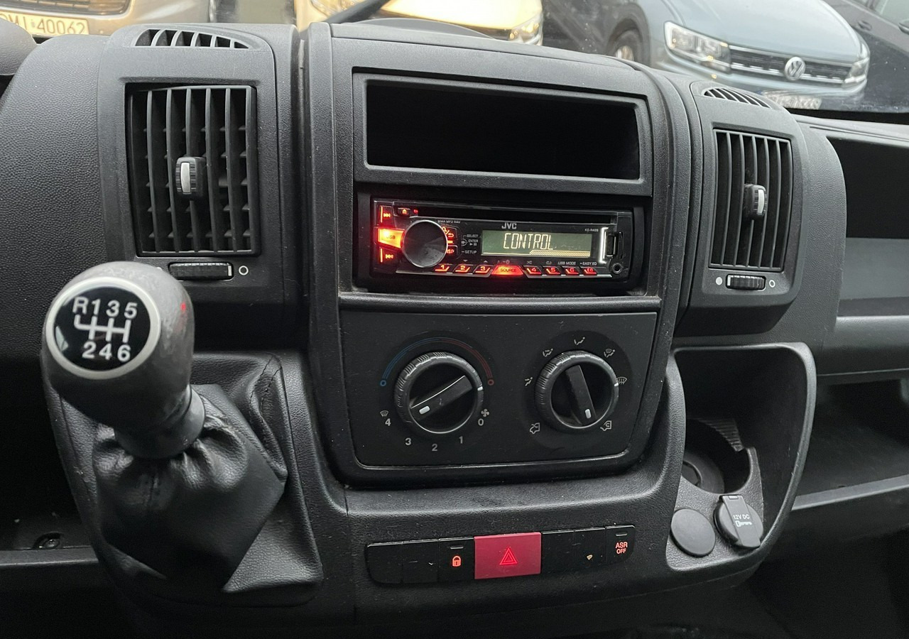 Fiat Ducato Ducato 3.0-180KM Chłodnia Konvekta Model 2015 - Dostavno vozilo hladnjača: slika 5 Fiat Ducato Ducato 3.0-180KM Chłodnia Konvekta Model 2015 - Dostavno vozilo hladnjača: slika 5
