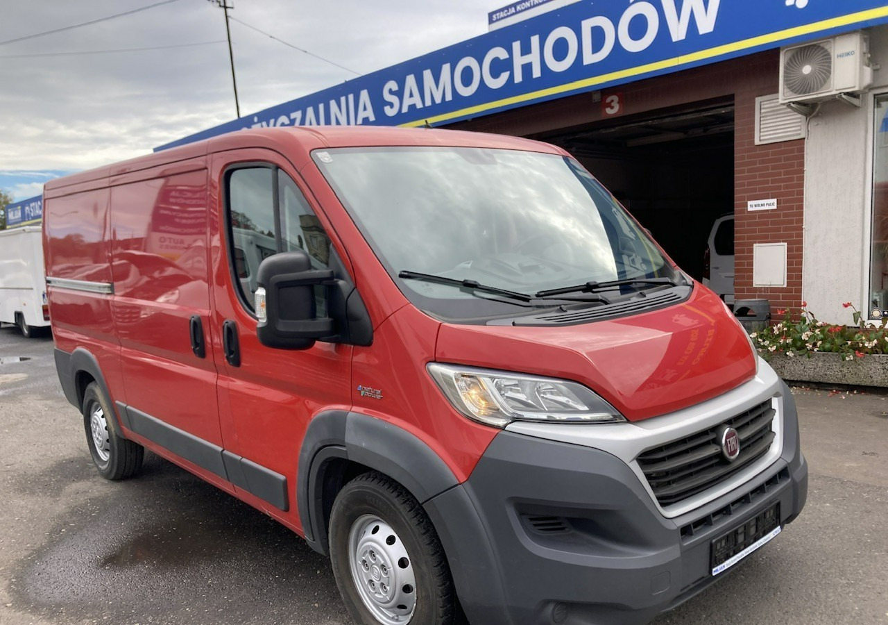 Fiat Ducato Ducato 3.0 CNG+benzyna Klima Navi Kamera 2017 - Furgon: slika 2 Fiat Ducato Ducato 3.0 CNG+benzyna Klima Navi Kamera 2017 - Furgon: slika 2
