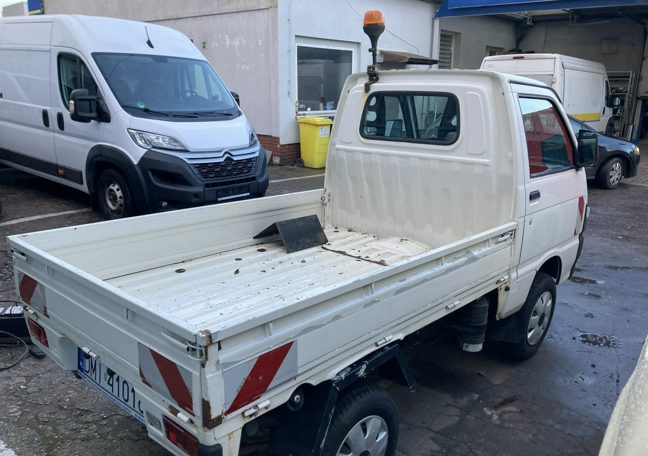 Inna Inny PFAU Piaggio Porter 4X4 Skrzynia odśnieżarka Pług 5655km 2012 - Dostavno vozilo sa otvorenom sandukom: slika 4 Inna Inny PFAU Piaggio Porter 4X4 Skrzynia odśnieżarka Pług 5655km 2012 - Dostavno vozilo sa otvorenom sandukom: slika 4