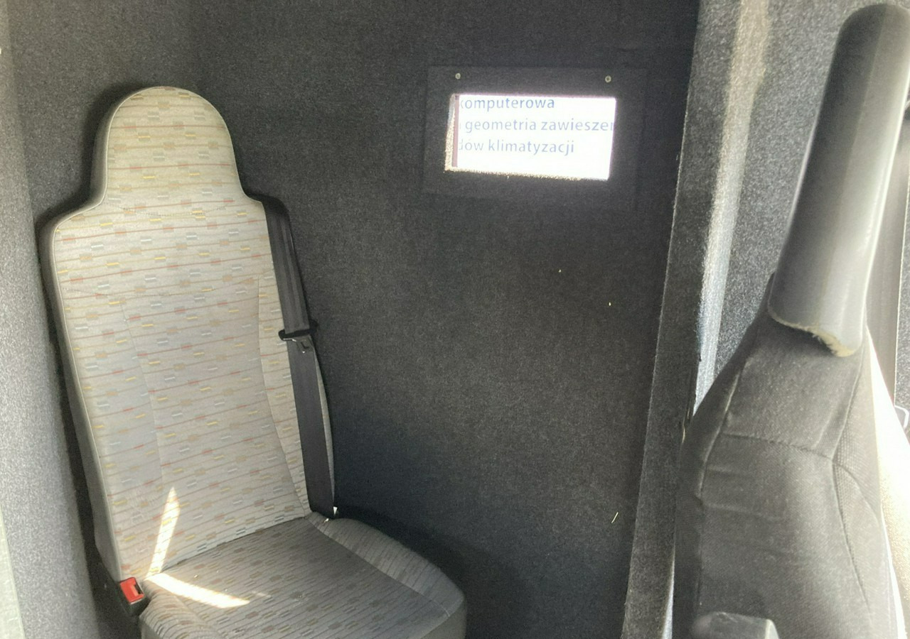 Iveco Daily Iveco 35-130 Bankowóz Kuloodporny Opanceżony pancerny 2015 - Kolekcionarsko vozilo: slika 5 Iveco Daily Iveco 35-130 Bankowóz Kuloodporny Opanceżony pancerny 2015 - Kolekcionarsko vozilo: slika 5