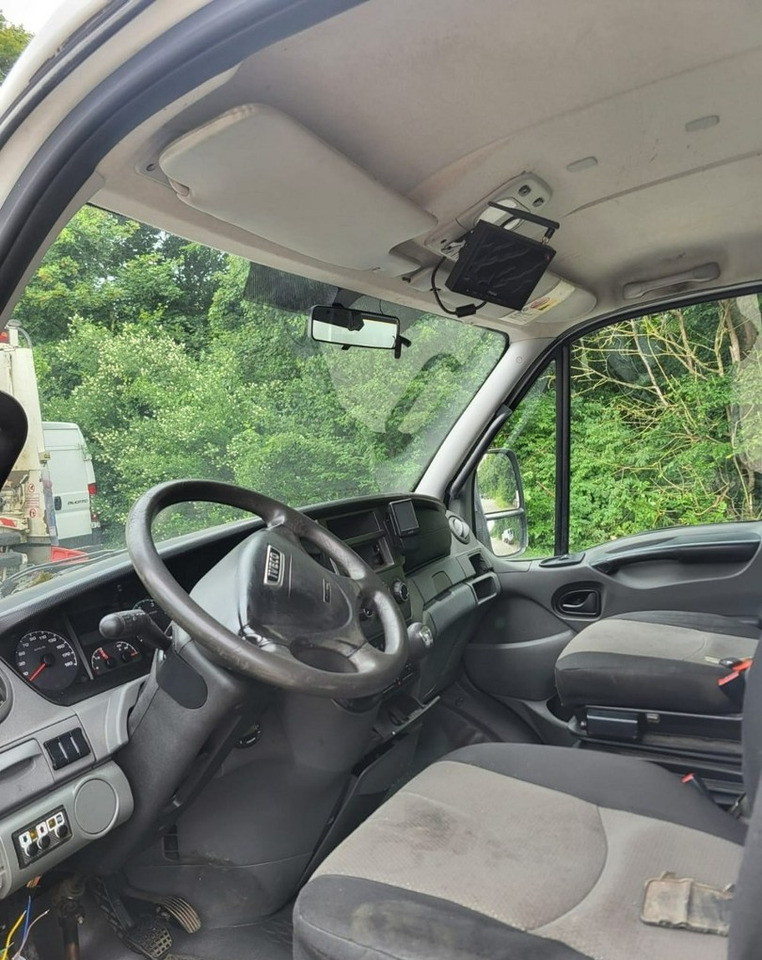 Iveco Inny Iveco Iveco 70C15 Wywrotka 3-strony Doka Dokka 6-osob 2013 - Dostavno vozilo istovarivač: slika 5 Iveco Inny Iveco Iveco 70C15 Wywrotka 3-strony Doka Dokka 6-osob 2013 - Dostavno vozilo istovarivač: slika 5