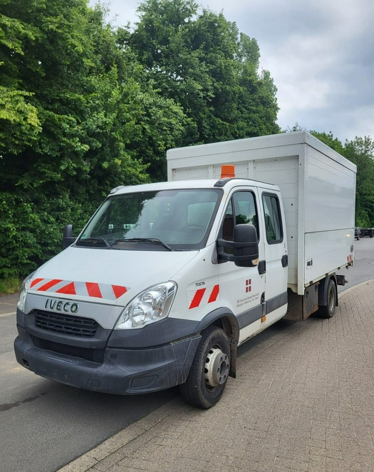 Iveco Inny Iveco Iveco 70C15 Wywrotka 3-strony Doka Dokka 6-osob 2013 - Dostavno vozilo istovarivač: slika 1 Iveco Inny Iveco Iveco 70C15 Wywrotka 3-strony Doka Dokka 6-osob 2013 - Dostavno vozilo istovarivač: slika 1