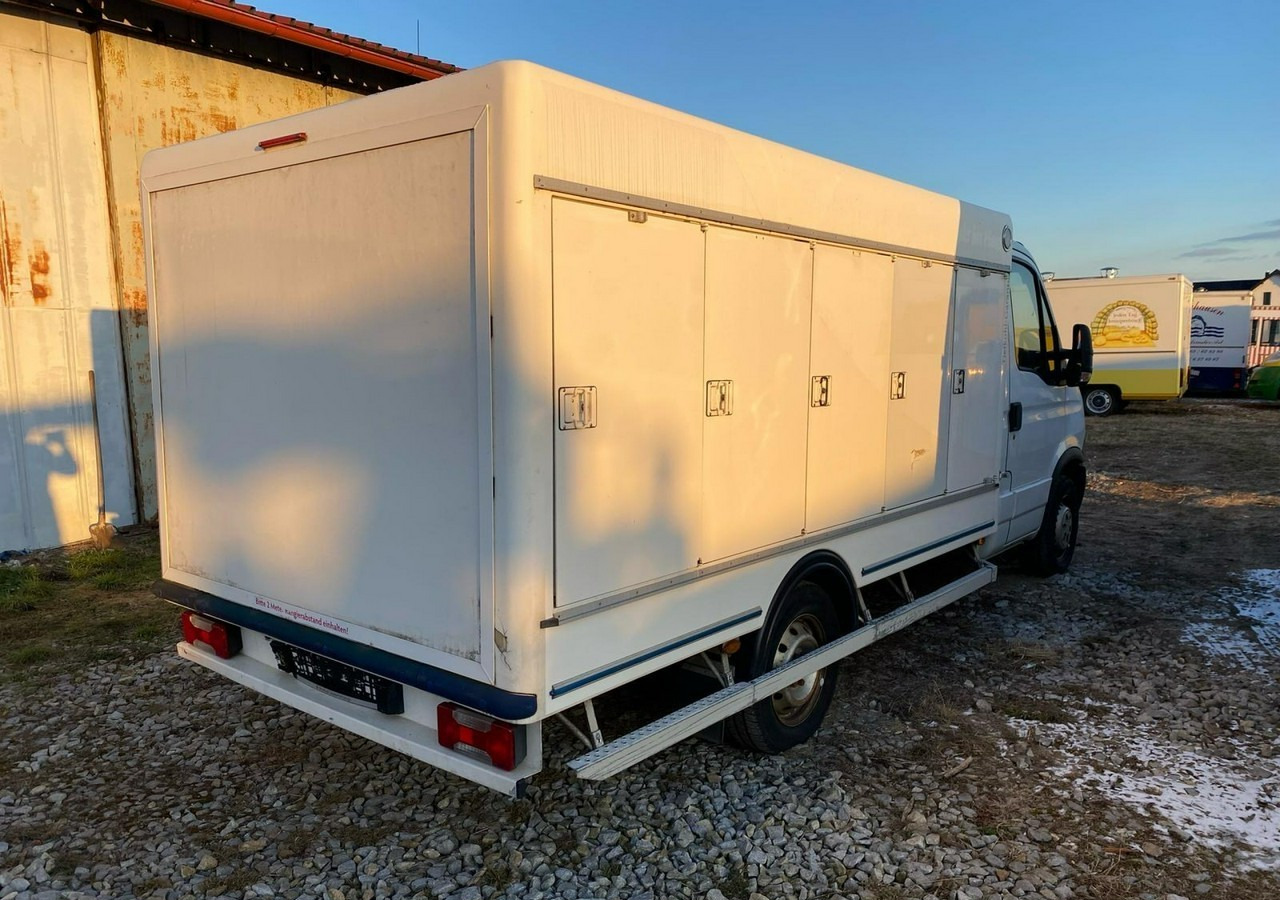 Iveco Inny Iveco Iveco Daily 35-13 chłodnia 10 komorowa Mrożnia do -40C Model 2014 - Dostavno vozilo hladnjača: slika 3 Iveco Inny Iveco Iveco Daily 35-13 chłodnia 10 komorowa Mrożnia do -40C Model 2014 - Dostavno vozilo hladnjača: slika 3