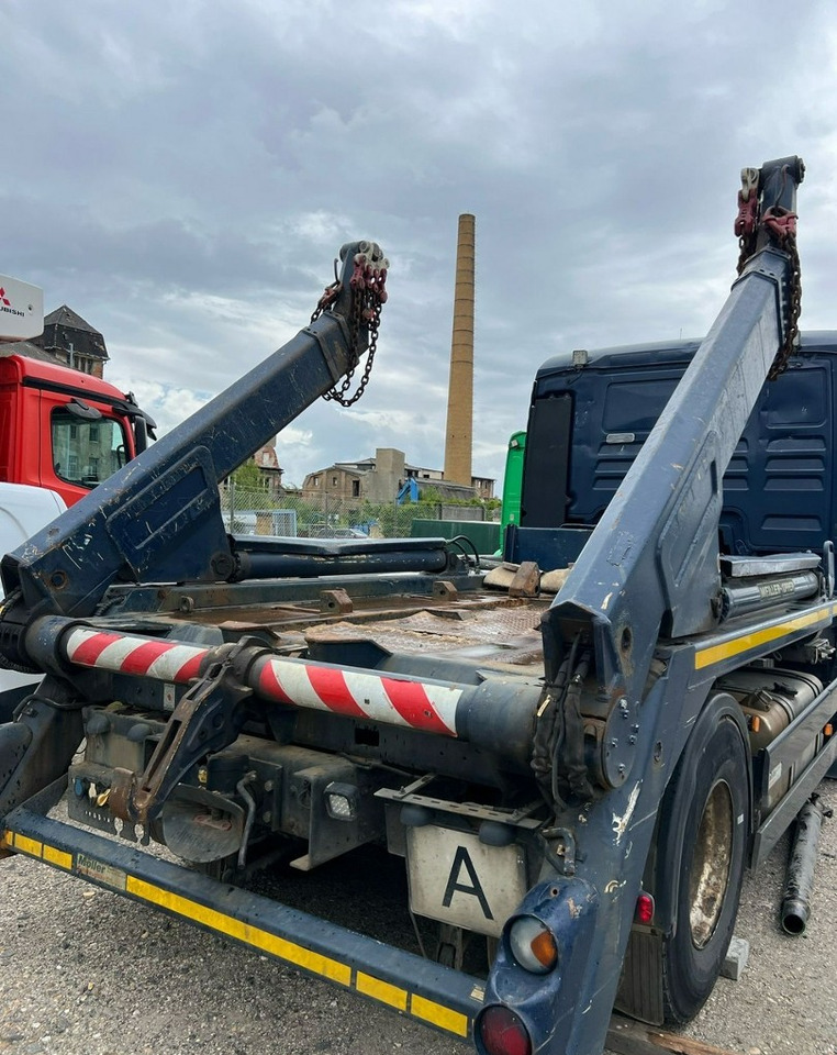 MAN Inny MAN Man TGX 18.400 Bramowiec hakowiec Meiler Model 2012 - Kamion za utovaranje kontejnera: slika 3 MAN Inny MAN Man TGX 18.400 Bramowiec hakowiec Meiler Model 2012 - Kamion za utovaranje kontejnera: slika 3