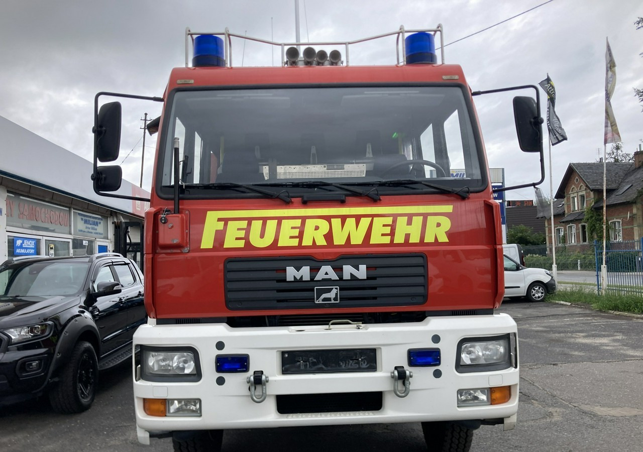 MAN MAN 15,250 Straż pożarna gaśnicza 9-oso 4X4 Wóz strażacki 2003 MAN 15,250 Straż pożarna gaśnicza 9-osobowa 4X4 Wóz strażacki 2003 - Vatrogasni kamion: slika 4 MAN MAN 15,250 Straż pożarna gaśnicza 9-oso 4X4 Wóz strażacki 2003 MAN 15,250 Straż pożarna gaśnicza 9-osobowa 4X4 Wóz strażacki 2003 - Vatrogasni kamion: slika 4