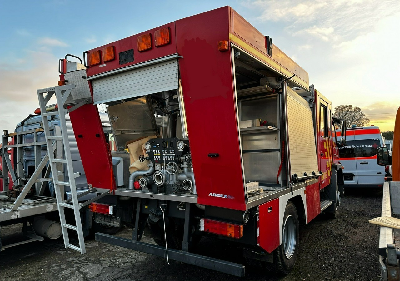 Mercedes-Benz Inny Mercedes-Benz Atego 918 Straż Pożarna 4X4 2006 - Vatrogasni kamion: slika 3 Mercedes-Benz Inny Mercedes-Benz Atego 918 Straż Pożarna 4X4 2006 - Vatrogasni kamion: slika 3