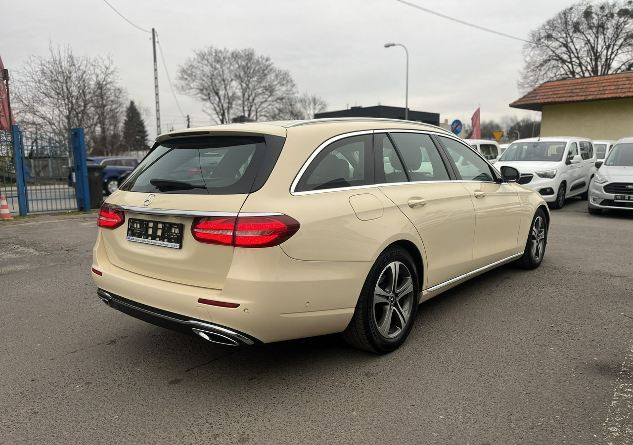 Mercedes-Benz Klasa E E220d T 9G-tronic 197KM Navi FullLed Kamera Asystent Model 2020 FV 2 - Automobil: slika 4 Mercedes-Benz Klasa E E220d T 9G-tronic 197KM Navi FullLed Kamera Asystent Model 2020 FV 2 - Automobil: slika 4