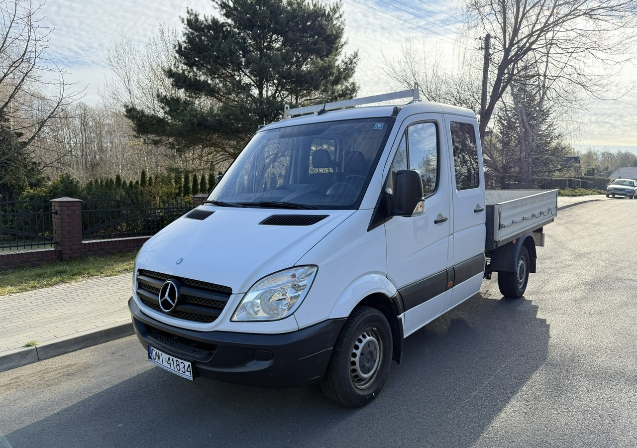 Mercedes-Benz Sprinter Sprinter 315 CDI dokka doka Brygadówka skrzynia 2007 - Dostavno vozilo sa otvorenom sandukom, Dostavno vozilo sa duplom kabinom: slika 1 Mercedes-Benz Sprinter Sprinter 315 CDI dokka doka Brygadówka skrzynia 2007 - Dostavno vozilo sa otvorenom sandukom, Dostavno vozilo sa duplom kabinom: slika 1