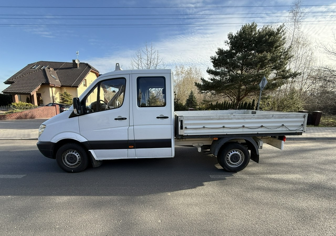 Mercedes-Benz Sprinter Sprinter 315 CDI dokka doka Brygadówka skrzynia 2007 - Dostavno vozilo sa otvorenom sandukom, Dostavno vozilo sa duplom kabinom: slika 5 Mercedes-Benz Sprinter Sprinter 315 CDI dokka doka Brygadówka skrzynia 2007 - Dostavno vozilo sa otvorenom sandukom, Dostavno vozilo sa duplom kabinom: slika 5