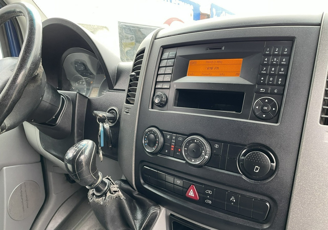 Mercedes-Benz Sprinter Sprinter 316 Maxi Brygadówka 6-osob dokka doka Klima 2010 - Dostavno vozilo sa duplom kabinom: slika 3 Mercedes-Benz Sprinter Sprinter 316 Maxi Brygadówka 6-osob dokka doka Klima 2010 - Dostavno vozilo sa duplom kabinom: slika 3