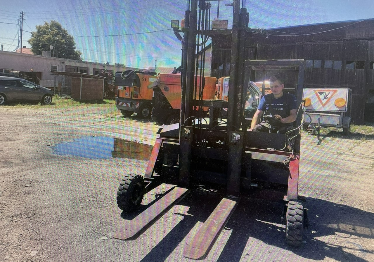 Mercedes-Benz Sprinter Wózek widłowy podwieszany Widlak - Dostavno vozilo istovarivač: slika 3 Mercedes-Benz Sprinter Wózek widłowy podwieszany Widlak - Dostavno vozilo istovarivač: slika 3