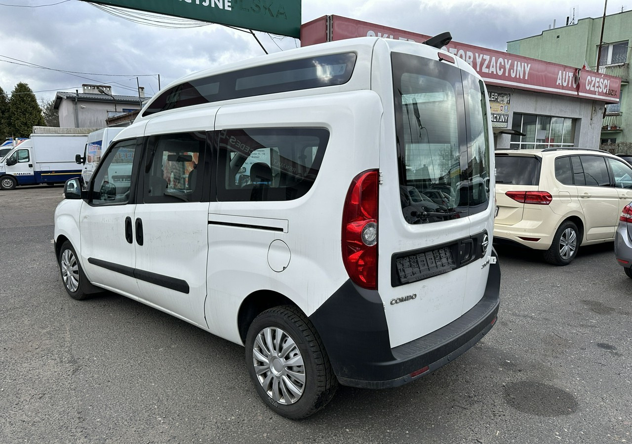 Opel Combo III 2.0CDTI Maxi Panorama Klima Kamera Webasto 2016 - Automobil: slika 4 Opel Combo III 2.0CDTI Maxi Panorama Klima Kamera Webasto 2016 - Automobil: slika 4