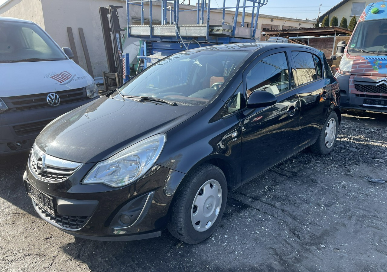Opel Corsa D Corsa 1.4-87 KM Klima 2011 - Hečbek: slika 2 Opel Corsa D Corsa 1.4-87 KM Klima 2011 - Hečbek: slika 2
