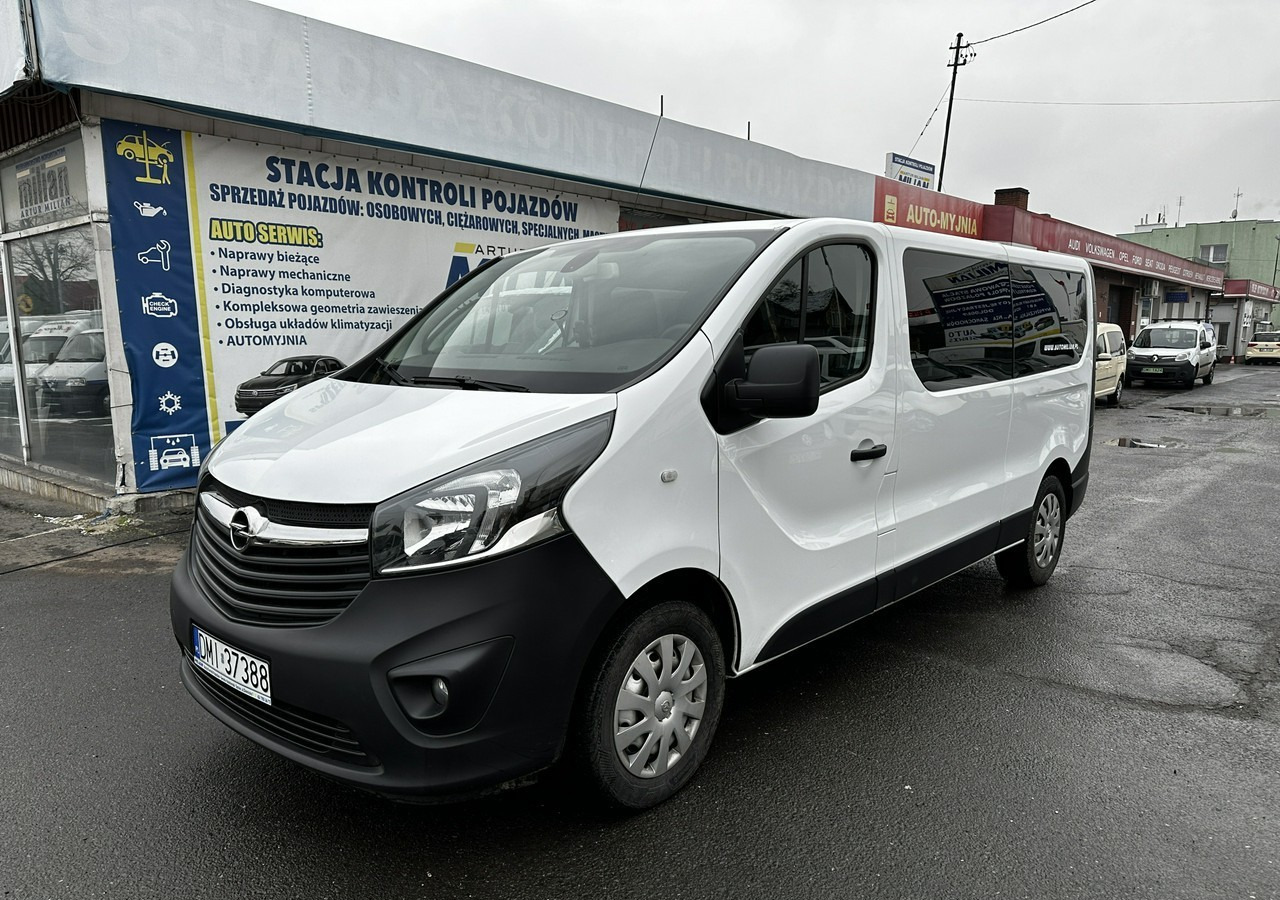 Opel Vivaro III Vivaro dla Niepełnosprawnych Inwalida Rampa 2019 PFRON - Putnički kombi: slika 2 Opel Vivaro III Vivaro dla Niepełnosprawnych Inwalida Rampa 2019 PFRON - Putnički kombi: slika 2