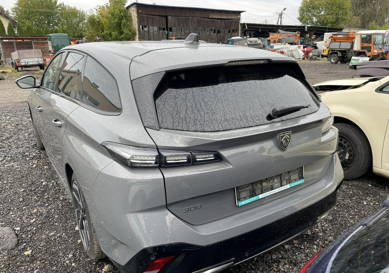 Peugeot 308 P5 Peugeot 308 1.5-131KM BlueHDi Allure Pack S&S EAT8 Salon PL 2024 - Karavan: slika 4 Peugeot 308 P5 Peugeot 308 1.5-131KM BlueHDi Allure Pack S&S EAT8 Salon PL 2024 - Karavan: slika 4