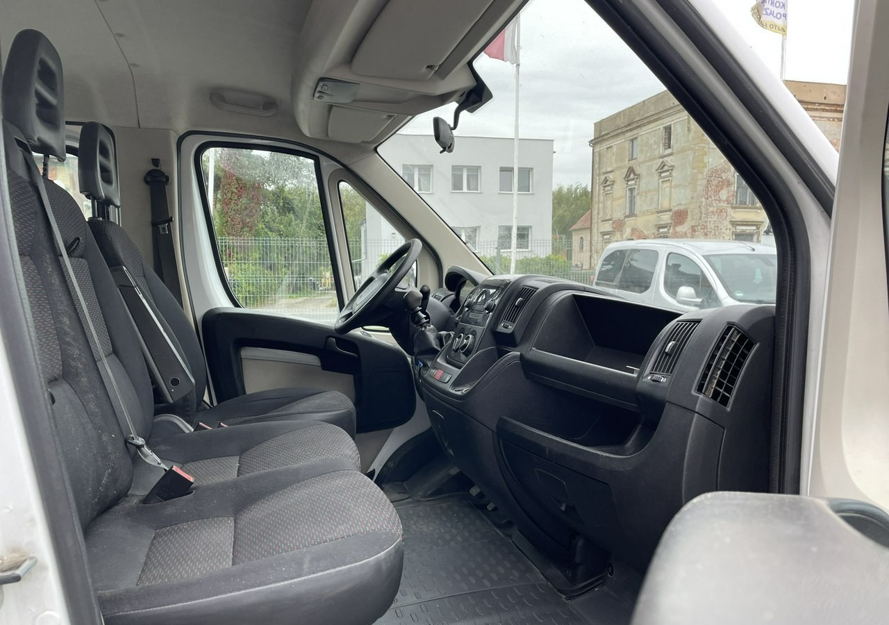 Peugeot Boxer Peugeot Boxer 2.0-130KM klima dokka Brygadówka doka 122tkm 2018 - Dostavno vozilo sa otvorenom sandukom, Dostavno vozilo sa duplom kabinom: slika 4 Peugeot Boxer Peugeot Boxer 2.0-130KM klima dokka Brygadówka doka 122tkm 2018 - Dostavno vozilo sa otvorenom sandukom, Dostavno vozilo sa duplom kabinom: slika 4