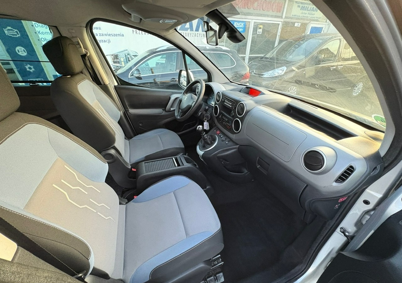 Karavan Peugeot Partner II Partner Tepee 1.6 HDI 120KM Family Klimatronik 2xDrzwi 2016: slika 13