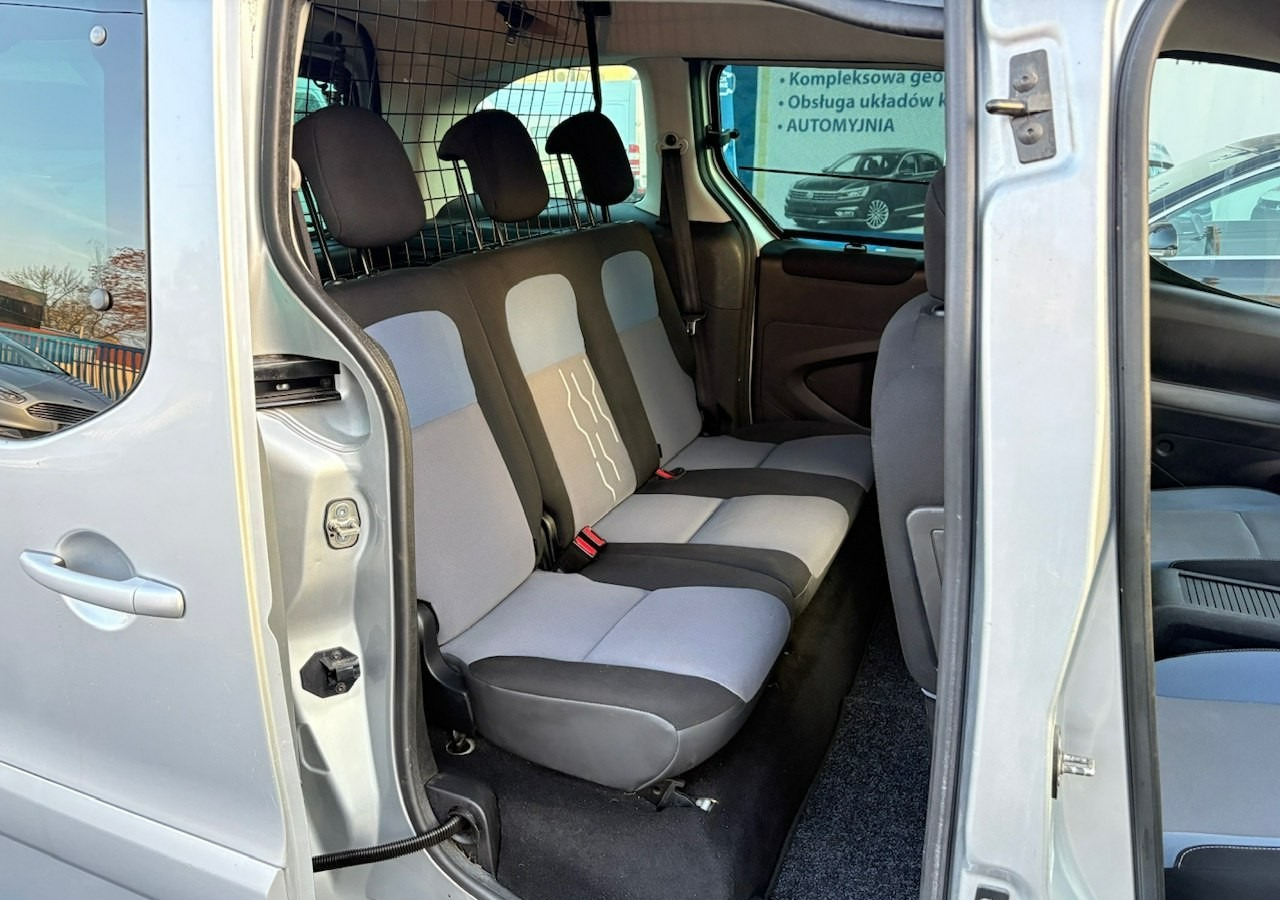 Karavan Peugeot Partner II Partner Tepee 1.6 HDI 120KM Family Klimatronik 2xDrzwi 2016: slika 14