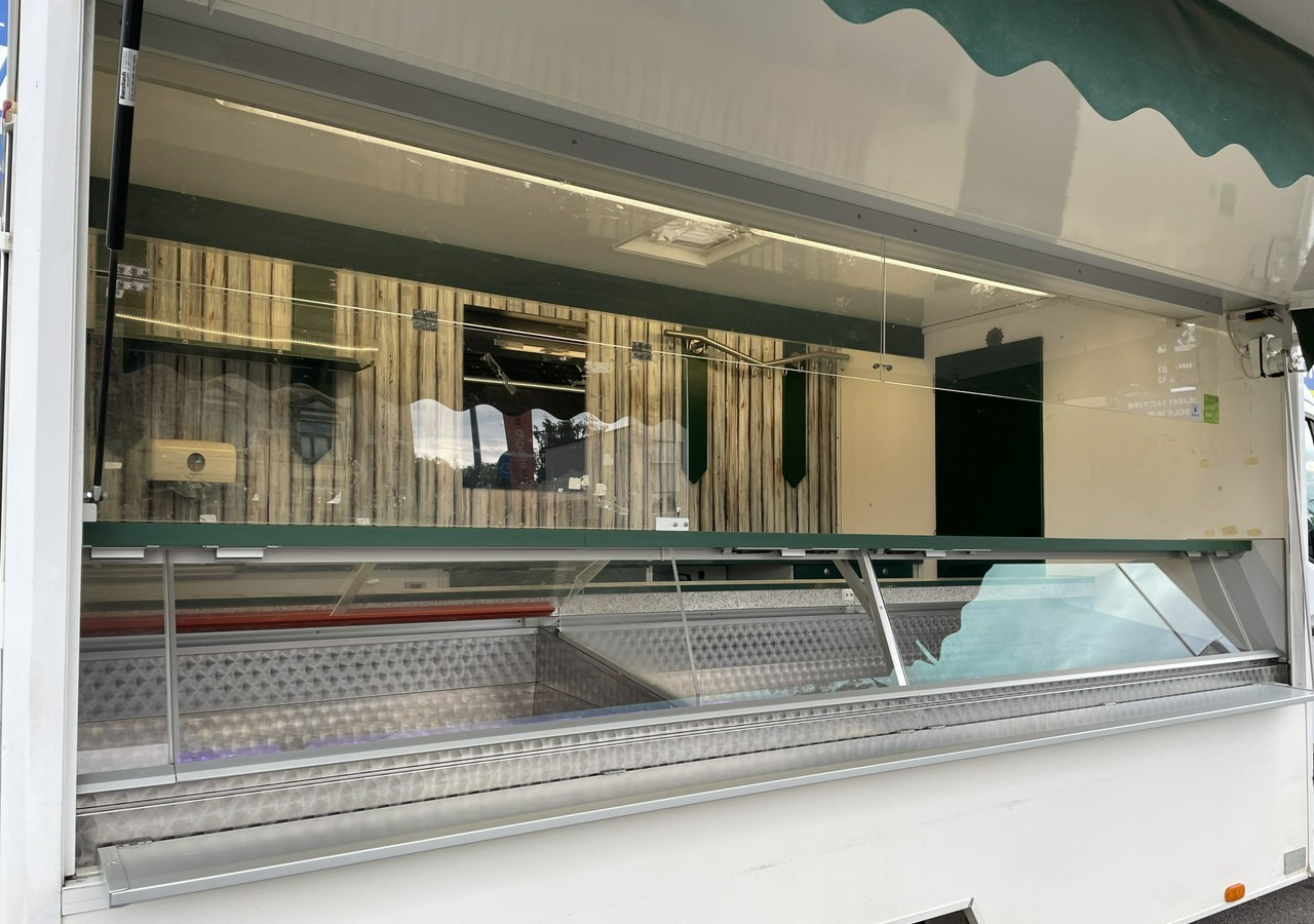 Renault Master Autosklep Gastronomiczny Food Truck Foodtruck sklep W-zasil 2015 - Hrana kamion: slika 3 Renault Master Autosklep Gastronomiczny Food Truck Foodtruck sklep W-zasil 2015 - Hrana kamion: slika 3