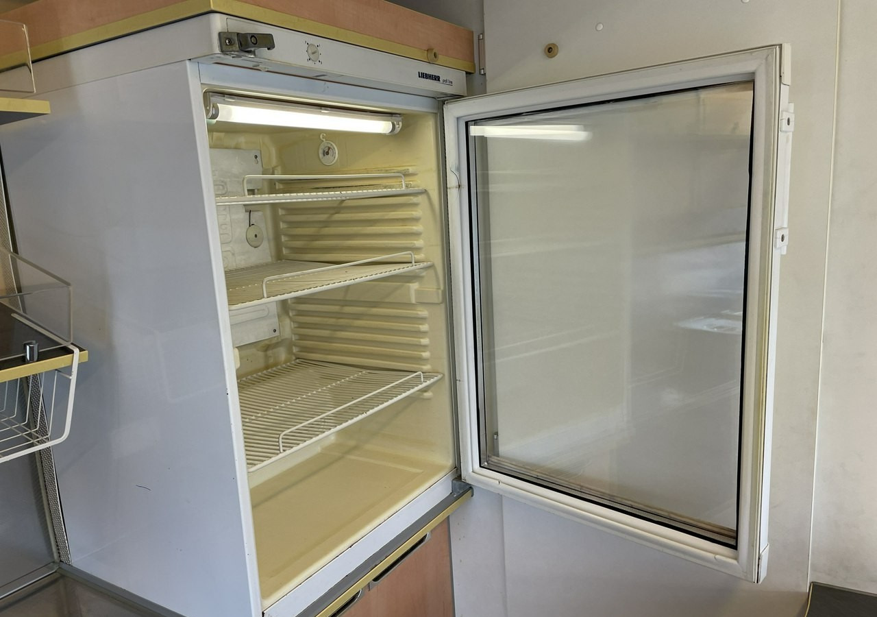 Renault Master Autosklep Wędlin RybGastronomiczny Food Truck Foodtruck Sklep bar 20 - Hrana kamion: slika 5 Renault Master Autosklep Wędlin RybGastronomiczny Food Truck Foodtruck Sklep bar 20 - Hrana kamion: slika 5