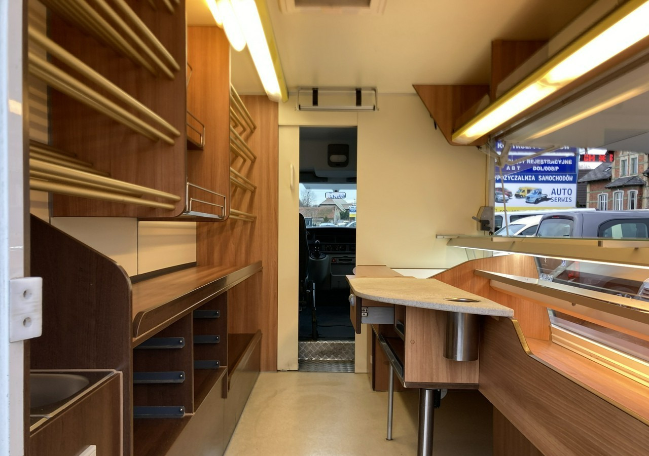 Renault Master Autosklep pieczywa Gastronomiczny Food Truck Foodtruck sklep Borco20 - Hrana kamion: slika 2 Renault Master Autosklep pieczywa Gastronomiczny Food Truck Foodtruck sklep Borco20 - Hrana kamion: slika 2