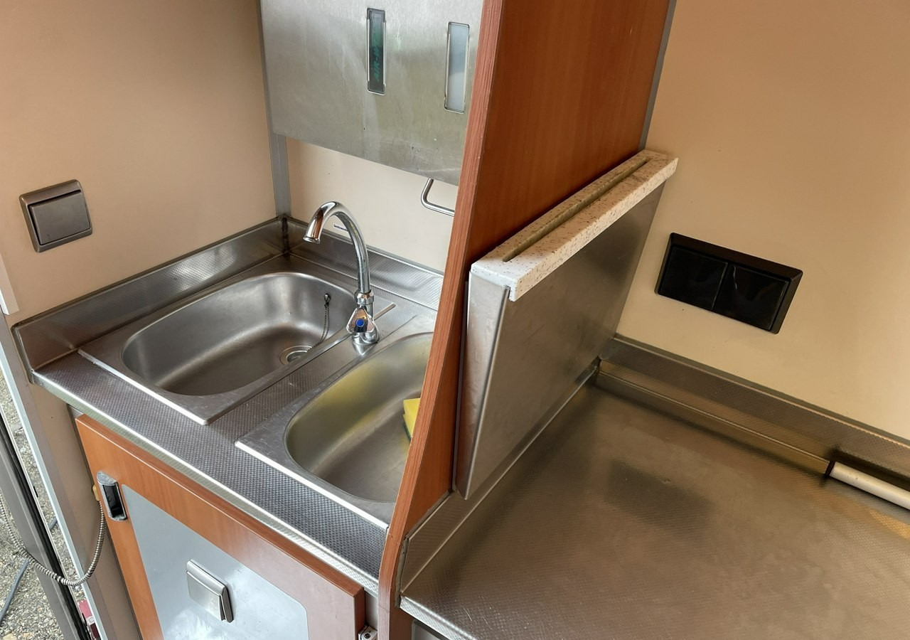 Renault Master Autosklep wędl Gastronomiczny Food Truck Foodtruck Sklep Klima Borc Renault Master Autosklep wędl Gastronomiczny Food Truck Foodtruck Sklep Klima Borc: slika 7 Renault Master Autosklep wędl Gastronomiczny Food Truck Foodtruck Sklep Klima Borc Renault Master Autosklep wędl Gastronomiczny Food Truck Foodtruck Sklep Klima Borc: slika 7