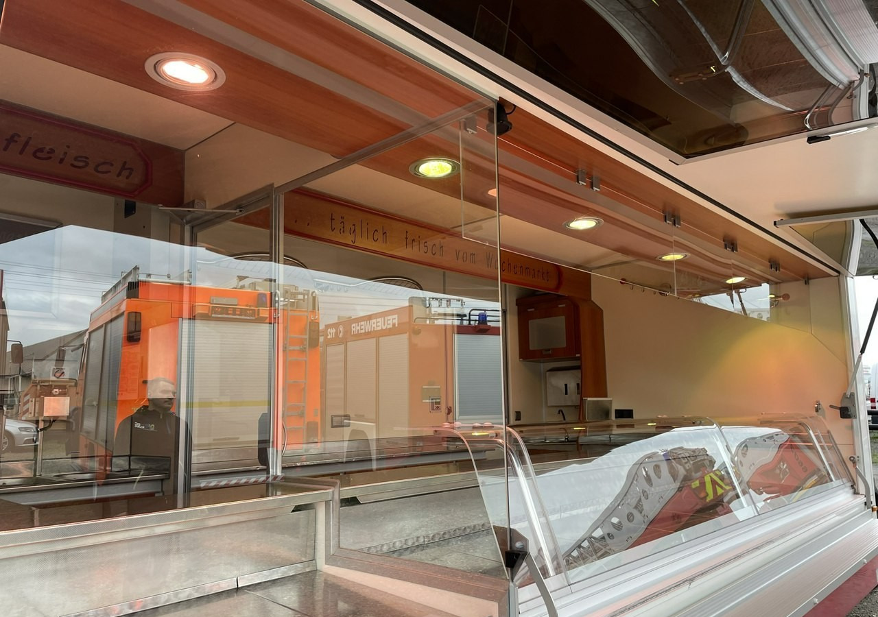 Renault Master Autosklep wędl Gastronomiczny Food Truck Foodtruck Sklep Klima Borc Renault Master Autosklep wędl Gastronomiczny Food Truck Foodtruck Sklep Klima Borc: slika 15 Renault Master Autosklep wędl Gastronomiczny Food Truck Foodtruck Sklep Klima Borc Renault Master Autosklep wędl Gastronomiczny Food Truck Foodtruck Sklep Klima Borc: slika 15