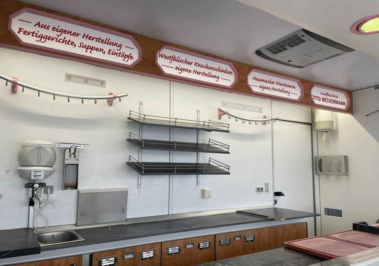 Renault Master Autosklep wędlin Gastronomiczny Food Truck Foodtruck Sklep BORCO 20 - Hrana kamion: slika 5 Renault Master Autosklep wędlin Gastronomiczny Food Truck Foodtruck Sklep BORCO 20 - Hrana kamion: slika 5