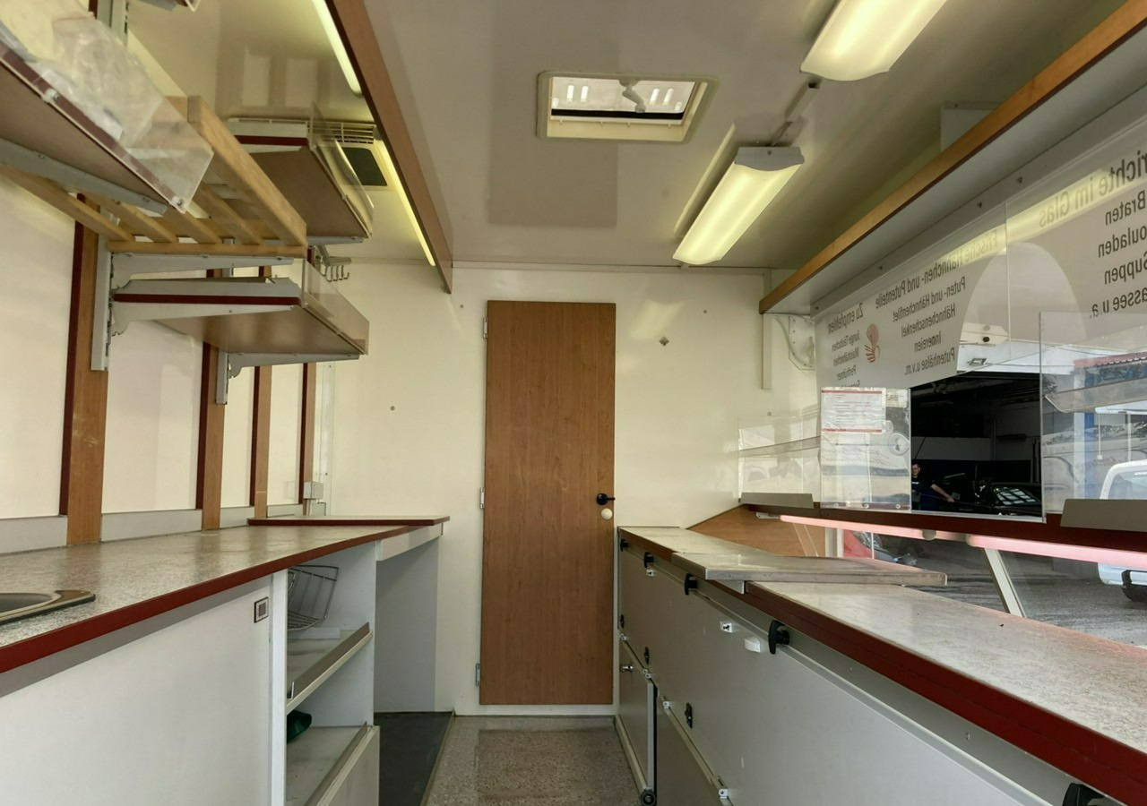 Renault Master Master Autosklep Gastronomiczny Food Truck Foodtruck Sklep bar 2009 - Hrana kamion: slika 2 Renault Master Master Autosklep Gastronomiczny Food Truck Foodtruck Sklep bar 2009 - Hrana kamion: slika 2