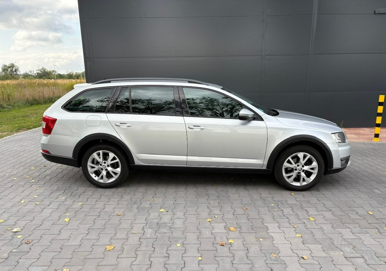 Skoda Octavia III Skoda Octavia 4X4 Scout 2.0 TDI -150KM Model 2017 Bezwypadkowa FV 23 - Automobil: slika 3 Skoda Octavia III Skoda Octavia 4X4 Scout 2.0 TDI -150KM Model 2017 Bezwypadkowa FV 23 - Automobil: slika 3